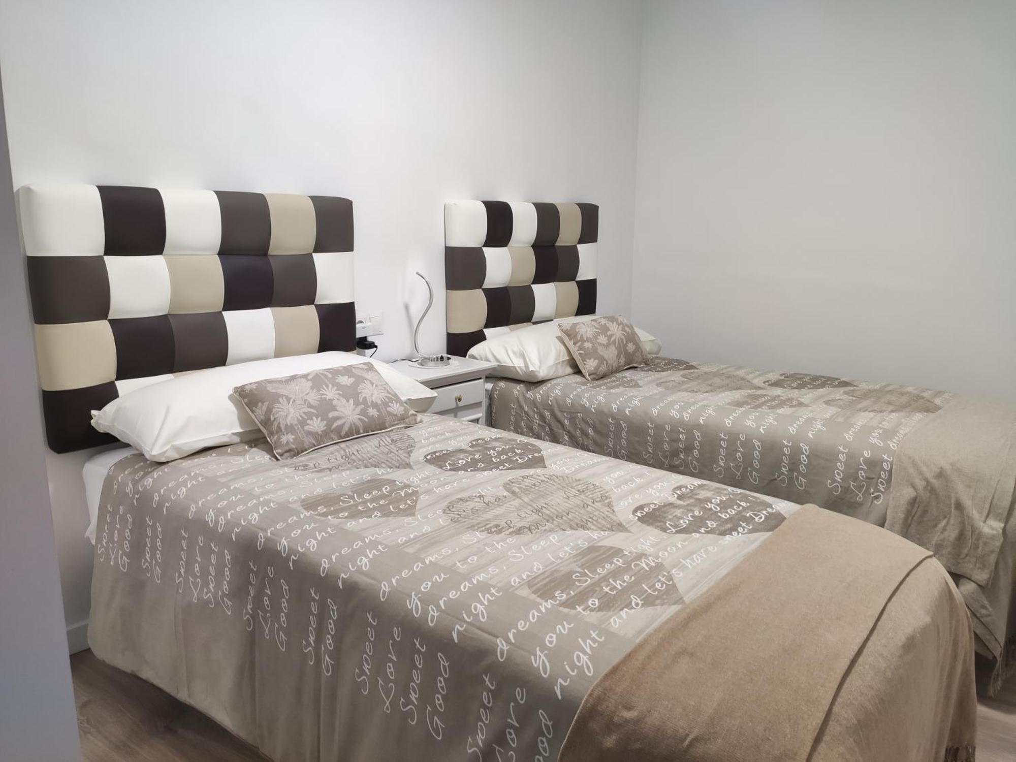 Apartamento Confort II La Seu d'Urgell Extérieur photo